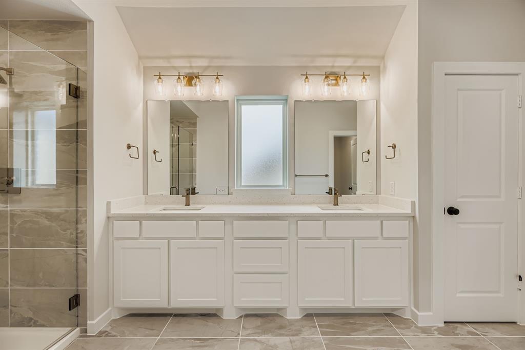 Castle Hills Northpointe Townhomes - Residential