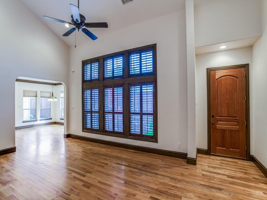 3717 W Beverly Drive