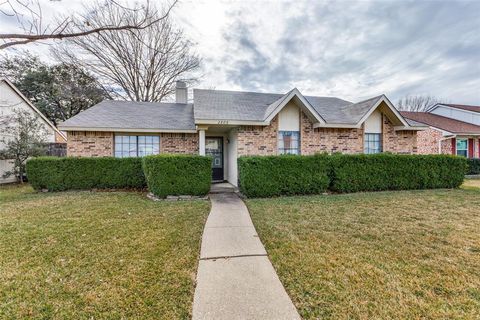 2806 Hackberry Lane Garland TX 75042