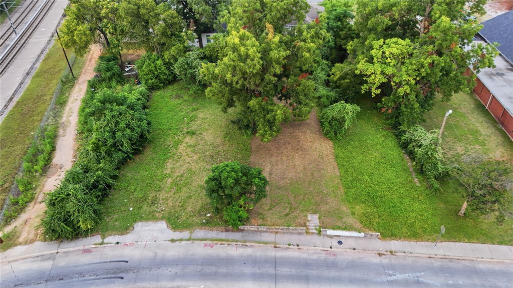 3138 Metropolitan Avenue