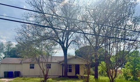 2621 Old Marlin Waco TX 76705