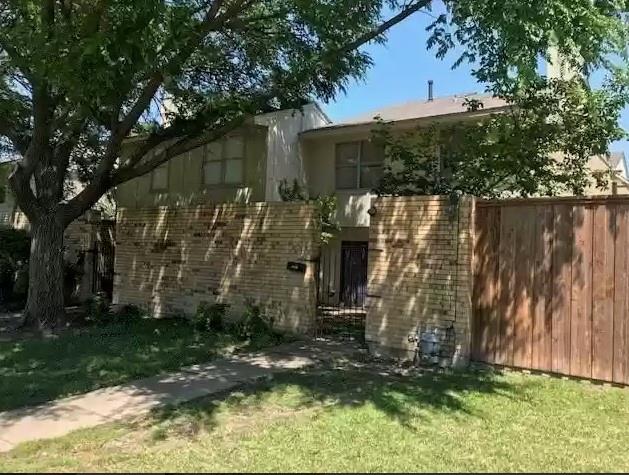501 Towne House Lane