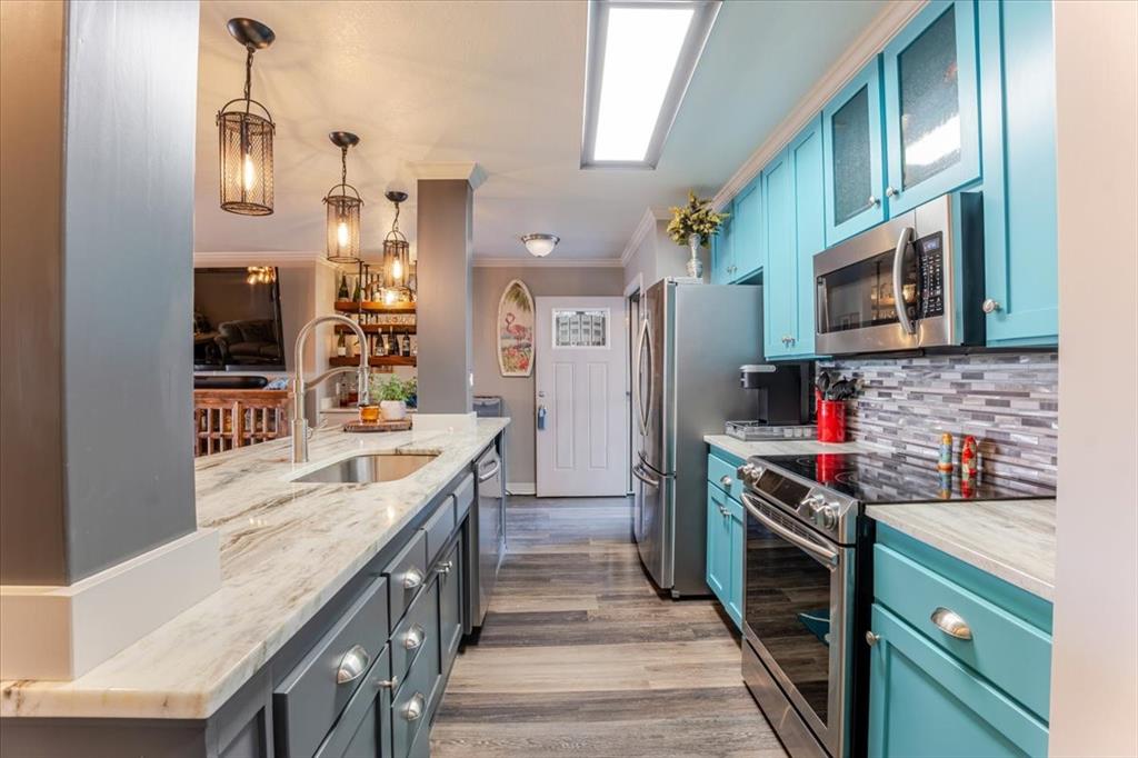 2002 Mockingbird Bend B-8