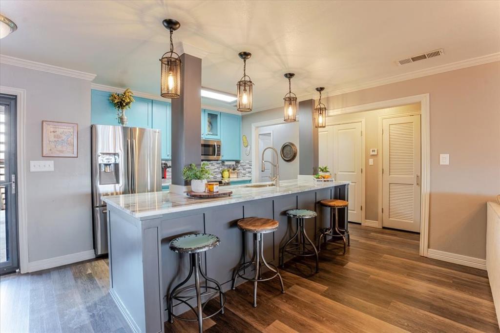 2002 Mockingbird Bend B-8