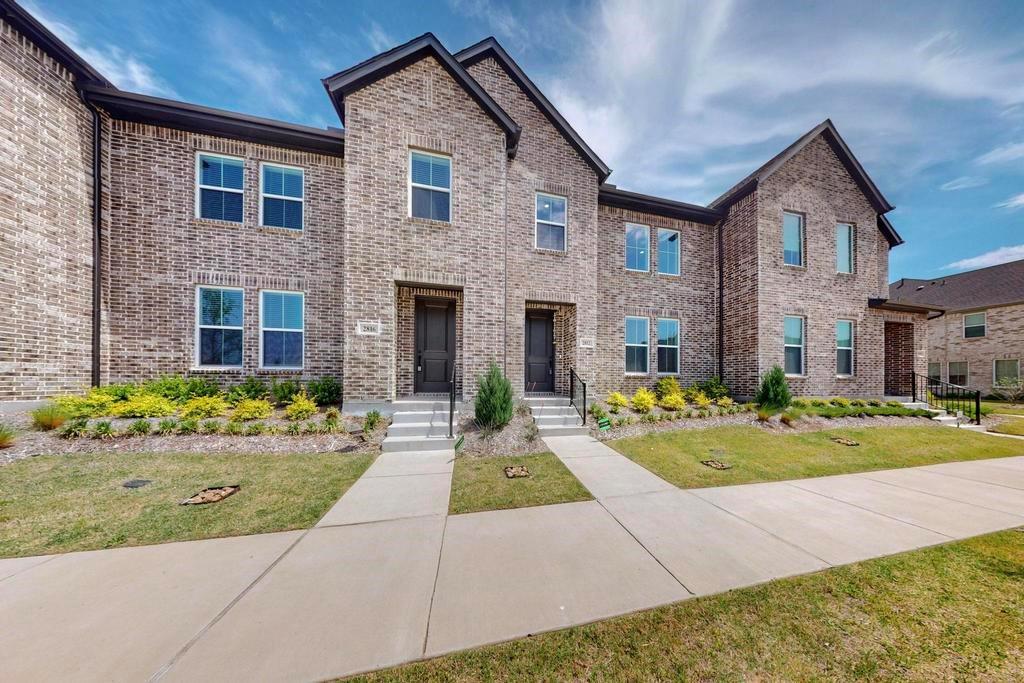 2812 Bluejack Road