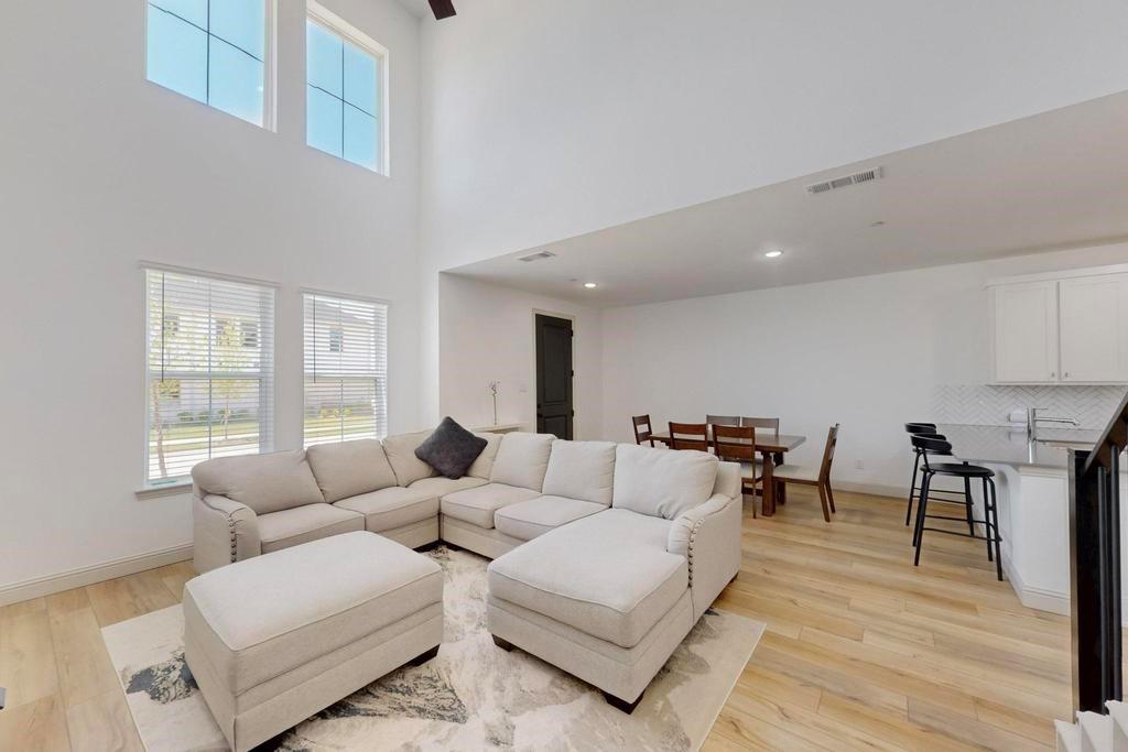 2812 Bluejack Road