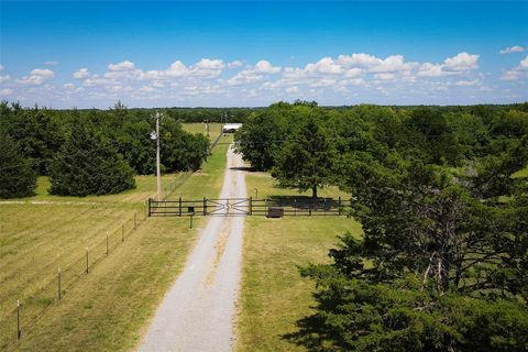 21 AC Edwards Road Van Alstyne TX 75495