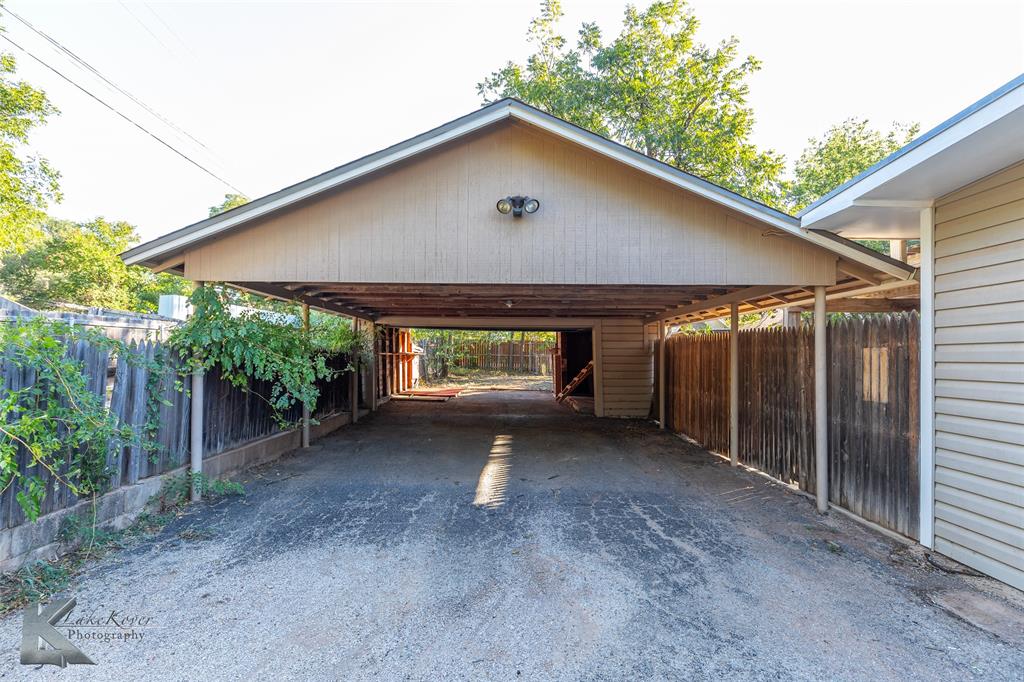 2231 IDLEWILD Street