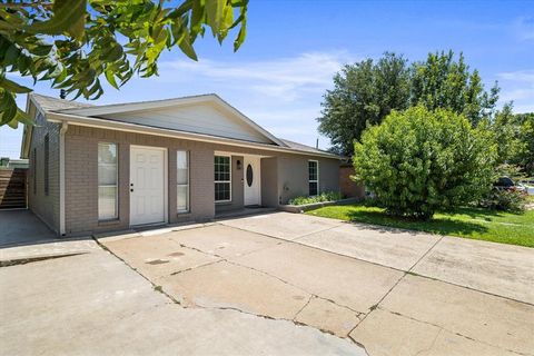 Property photo of 507 Parker Circle, Garland, TX 75040