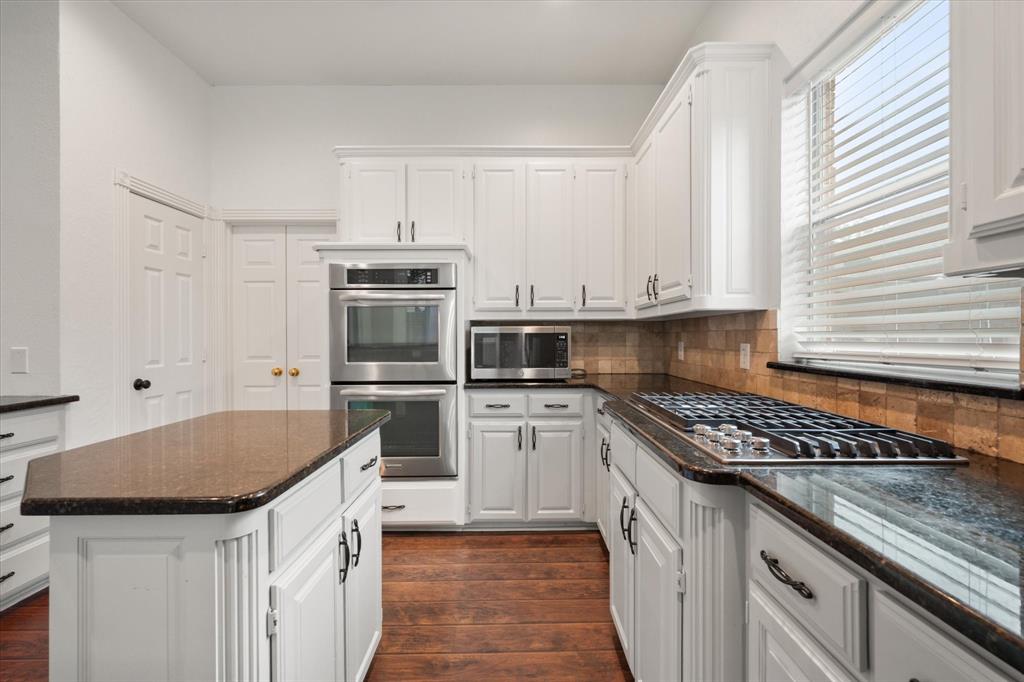2 Treewood Court