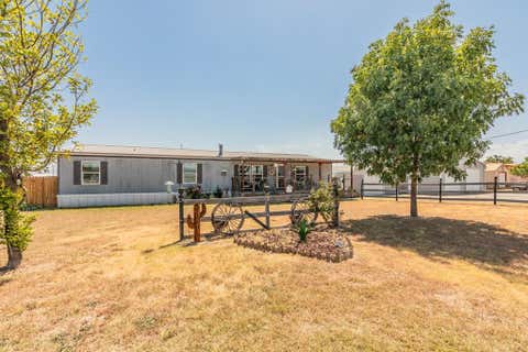 Photo of 157 Judge Court, New Fairview, TX 76078 (MLS # 21368332)