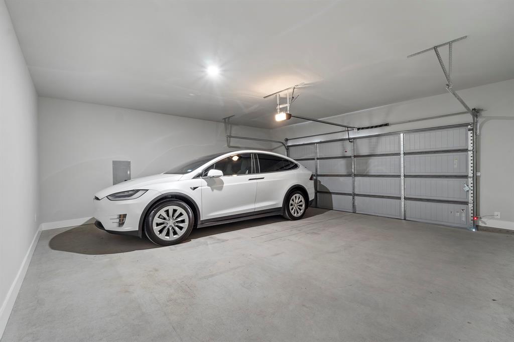 Luxe McKinney - Residential Lease