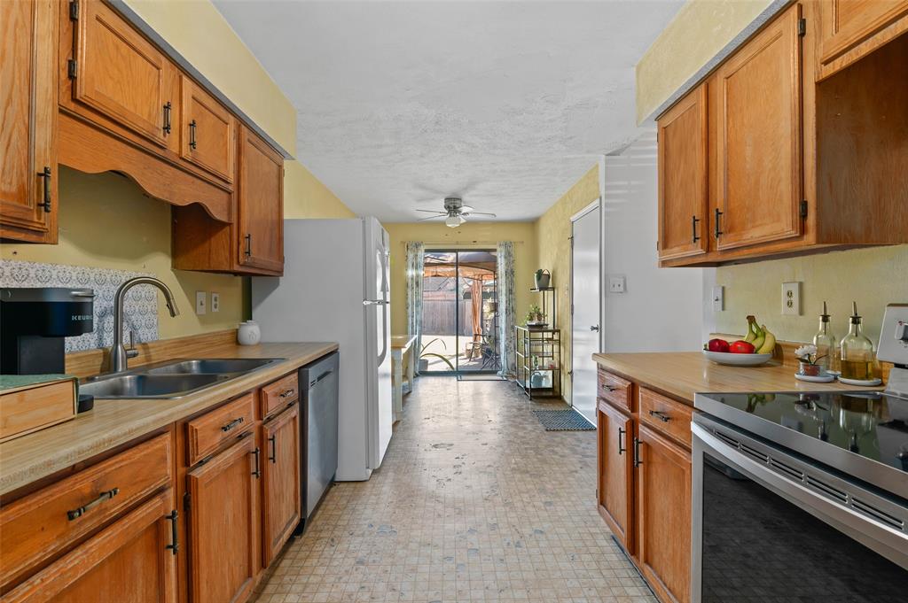 Country Meadow 02 - Residential