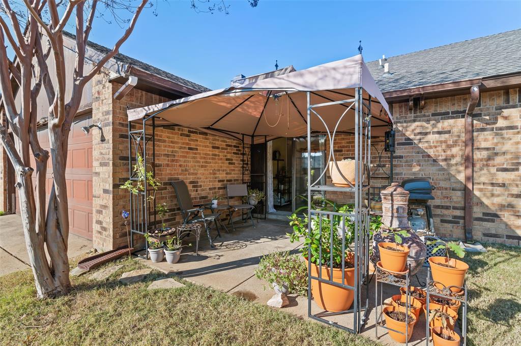 Country Meadow 02 - Residential