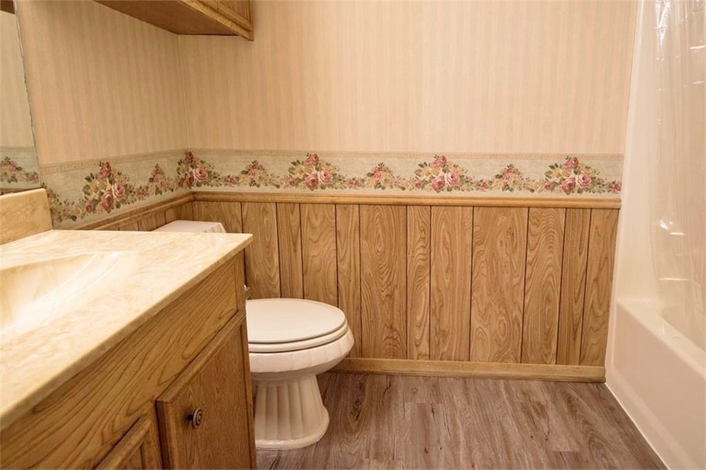 Eastwood Islands - Residential Lease