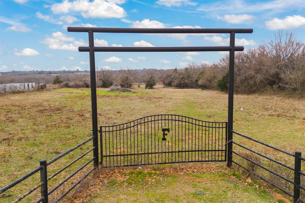 7461 County Road 1202