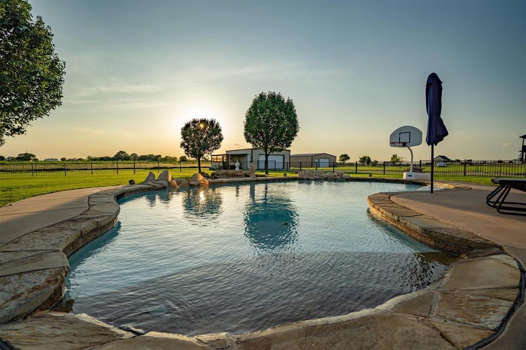 11131 Lakecrest Drive