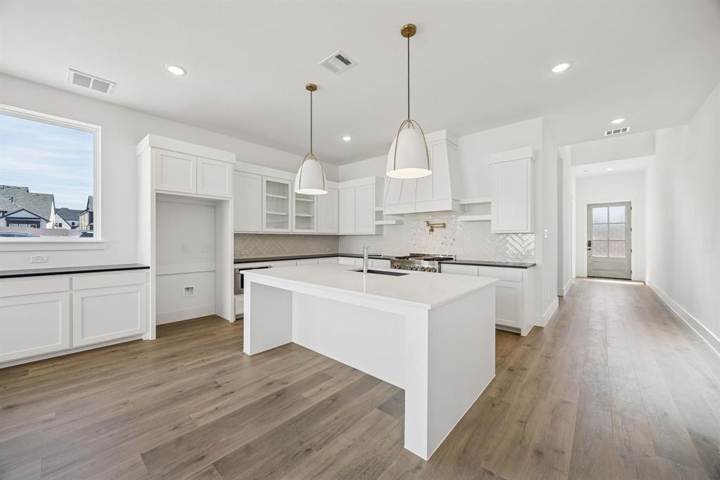 Painted Tree Lakeside South 50s - Residential