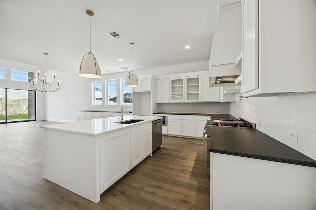 Painted Tree Lakeside South 50s - Residential