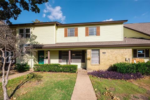 Photo of 4806 Rollingwood Court, Garland, TX 75043 (MLS # 21114441)