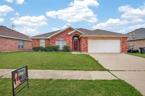 Photo of 1507 Powder Horn Lane, Arlington, TX 76018 (MLS # 21211691)