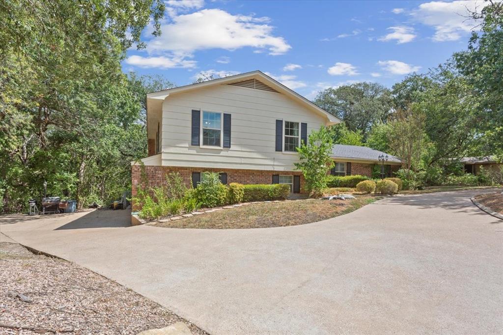 435 ELMWOOD Road