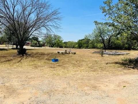 Photo 3 of 12 of 740 Meadow Road mobile home