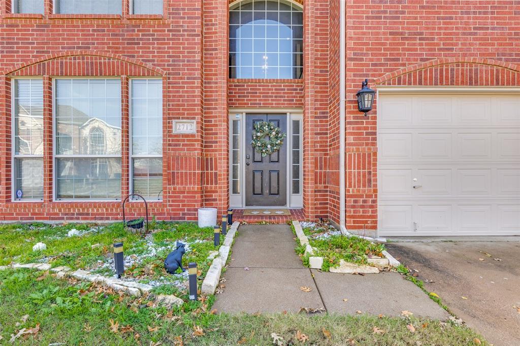 2712 Thorncreek Lane