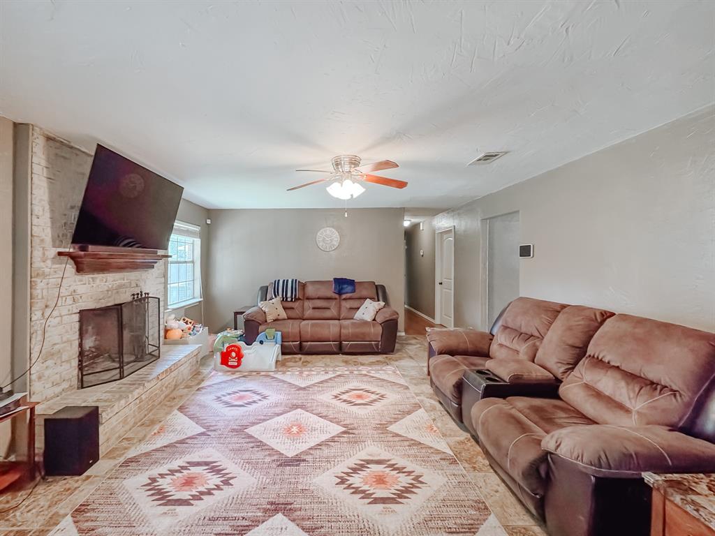 574 Ferndale Lane