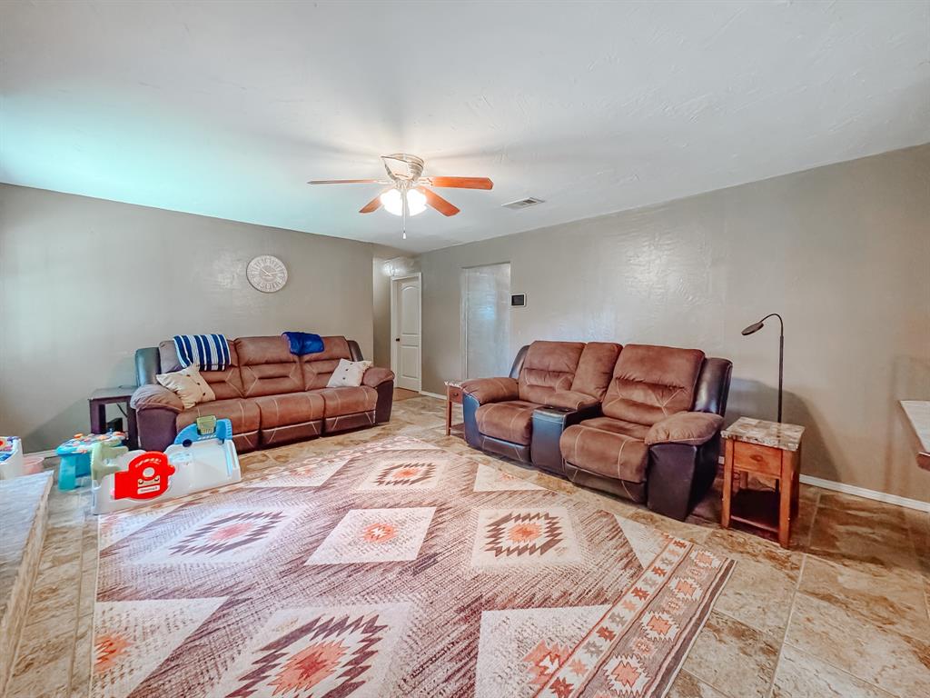 574 Ferndale Lane