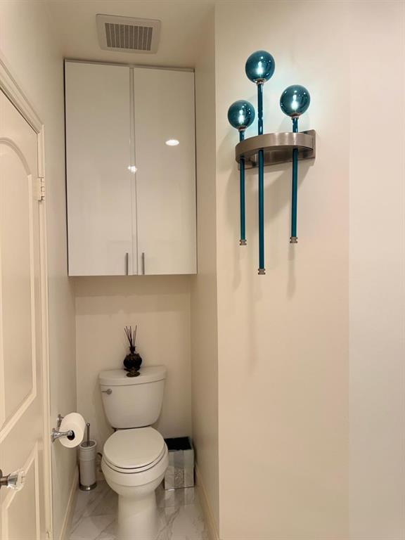 Chasewood Oaks condo - Residential