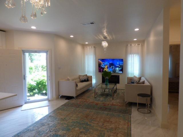 Chasewood Oaks condo - Residential