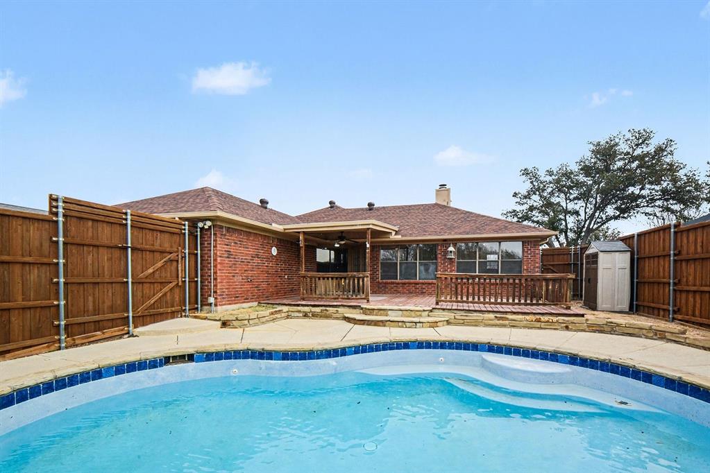 1622 Autumn Breeze Lane