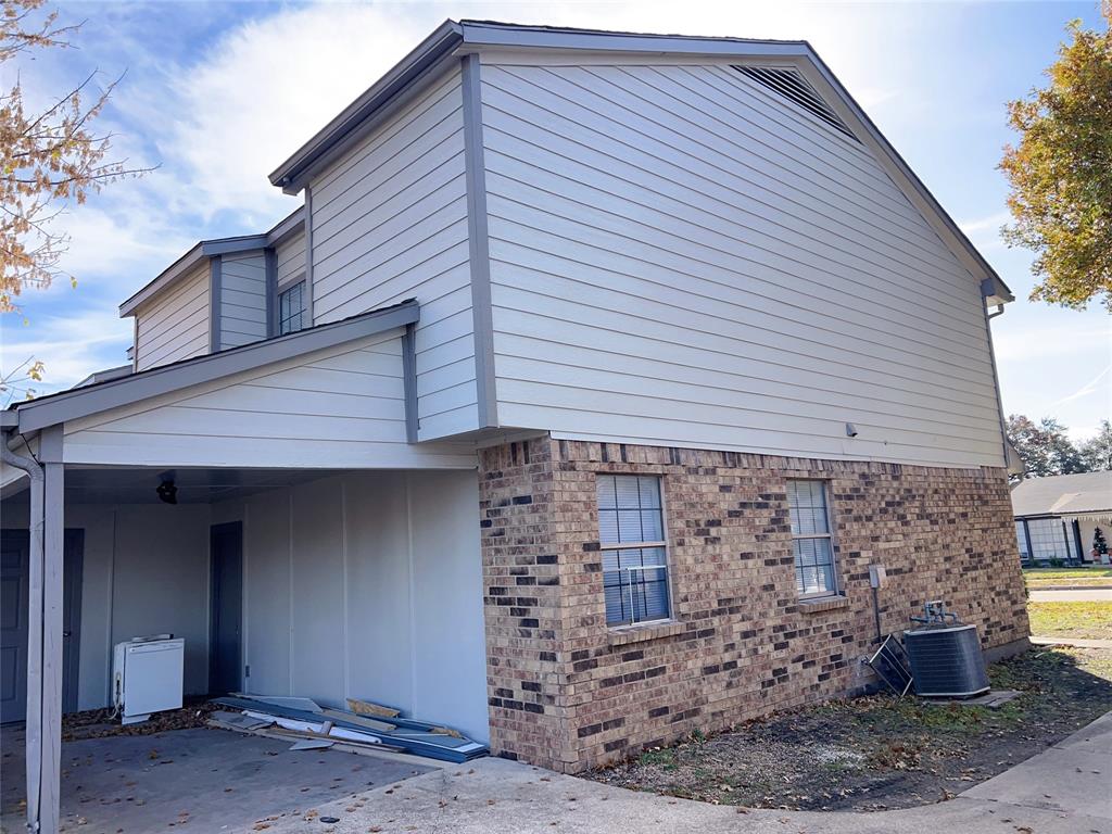 C & R ADDITION - Residential Lease