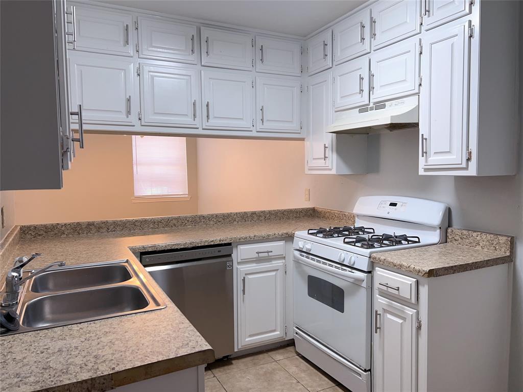 C & R ADDITION - Residential Lease