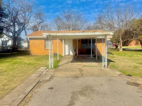 A home in Kaufman