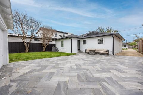 Tiny photo for 4419 Sexton Lane, Dallas, TX 75229 (MLS # 21090085)