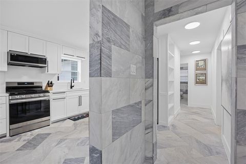 Tiny photo for 4419 Sexton Lane, Dallas, TX 75229 (MLS # 21090085)