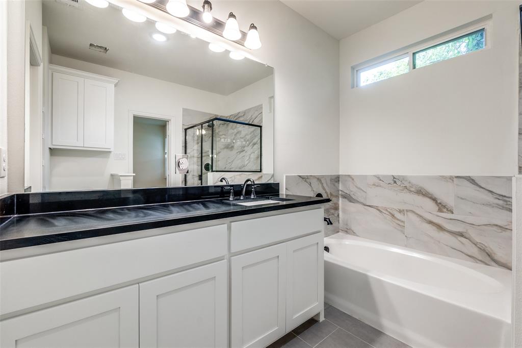 Lincoln Manor - Residential