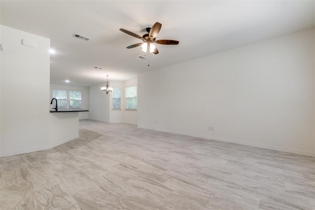 Lincoln Manor - Residential