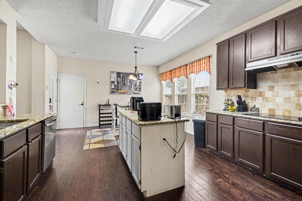 1206 Brook Drive