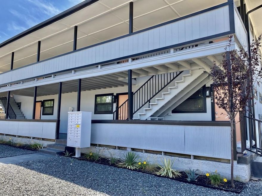 Located in Old East Dallas, The Pomelo apartments is a stabilized asset that has been re-imagined from the foundation up. Gutted down to the studs and replaced with all brand-new systems and designer touches; units feature light faux wood flooring, in unit stackable washer dryer, and all the updates you can expect. Kitchens shine with custom cabinetry, under-mount sink with goose neck spray facet, suite of stainless-steel appliances, backsplash, and quartz countertops. Bathrooms feature designer tile, new vanities and mirrors, new tubs and fixtures, and much more. 

Property sits on over a quarter acre on the corner of San Jacinto and Burlew and has been landscaped to give it that great curb appeal. Property has been gated and has controlled pedestrian gate access.

The building is in close proximity to Downtown Dallas, Uptown, Knox Henderson, and Lower Greenville.