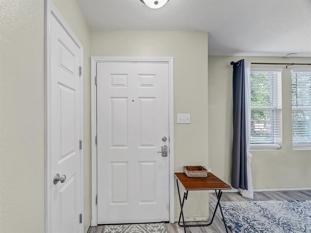 1928 Riverchase Lane