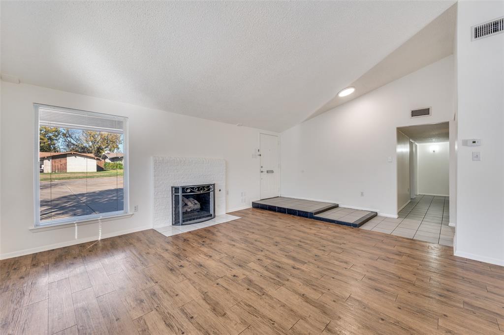 HIGHLAND MEADOWS - Residential Lease