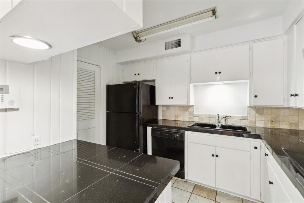 Prestwick Manor - Residential