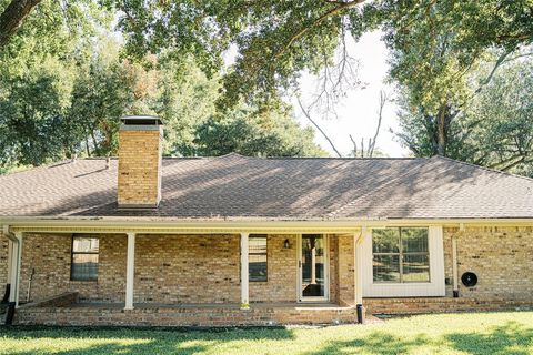 A home in Corsicana