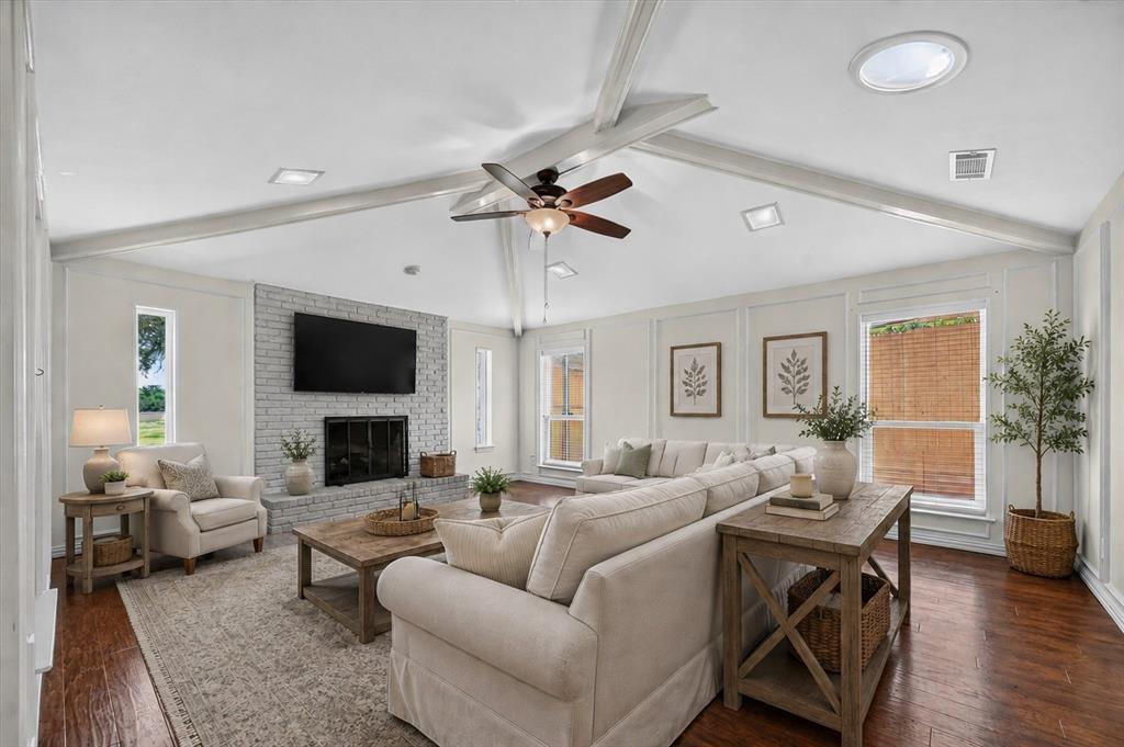 1905 Country Club Drive