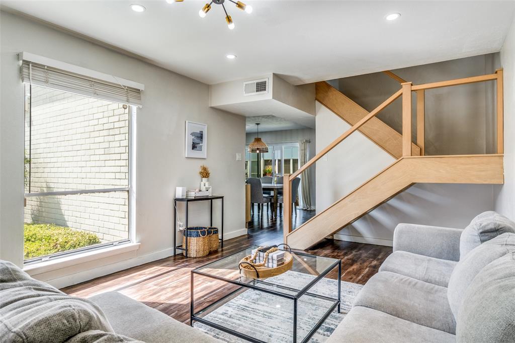 Los Nogales Condo - Residential