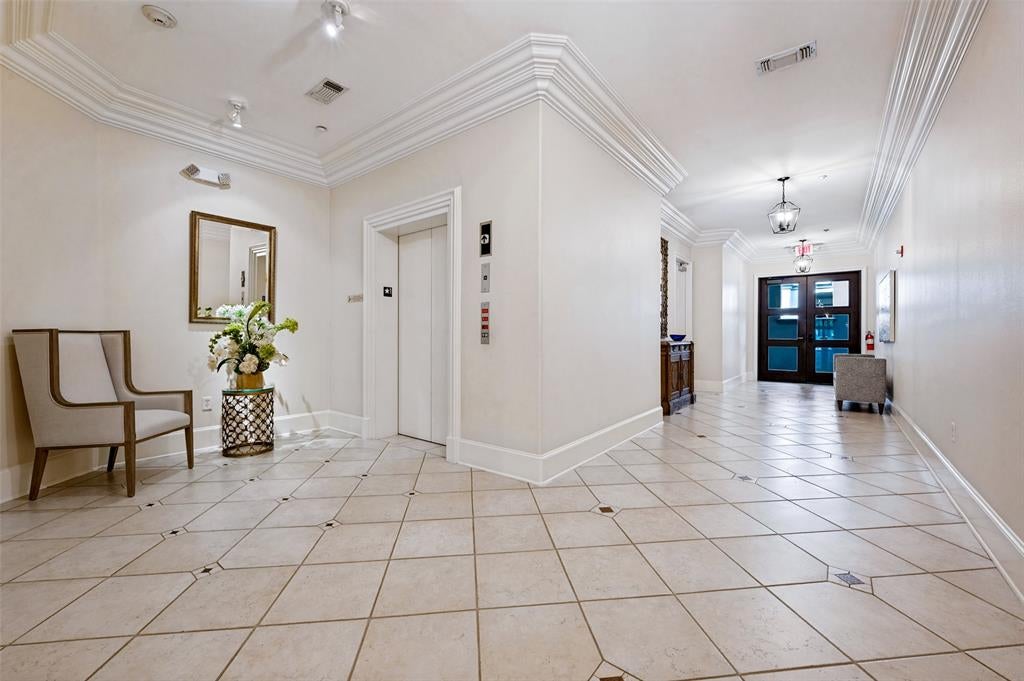 8505 Edgemere Road 202
