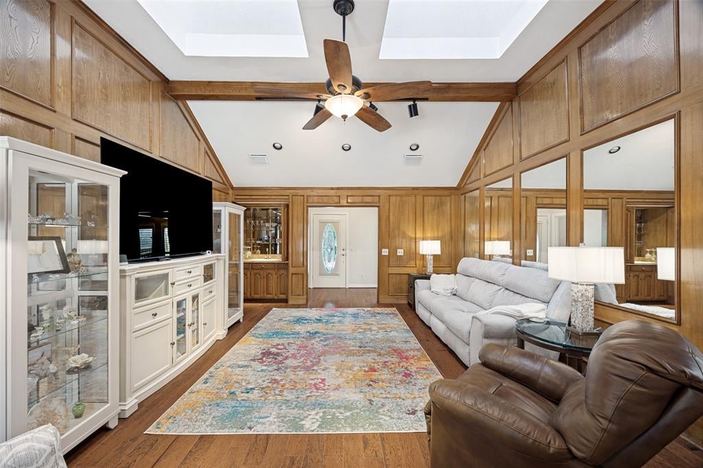 6223 Fox Trail